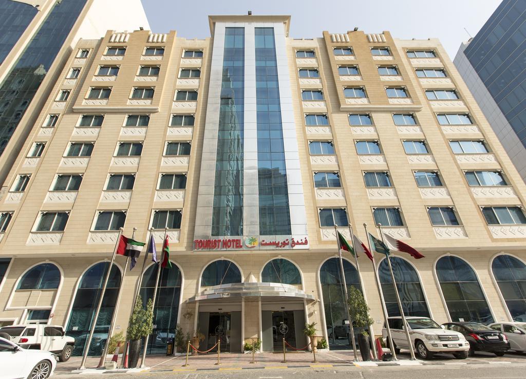 فندق توريست الدوحة المظهر الخارجي الصورة